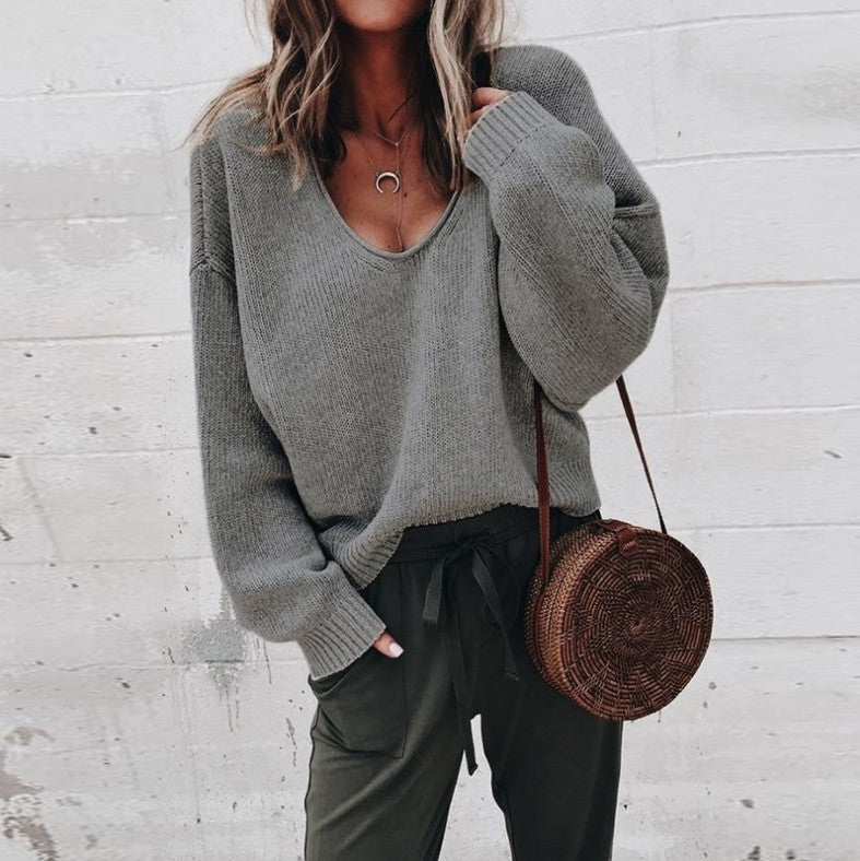 KIM – V-neck knitted sweater