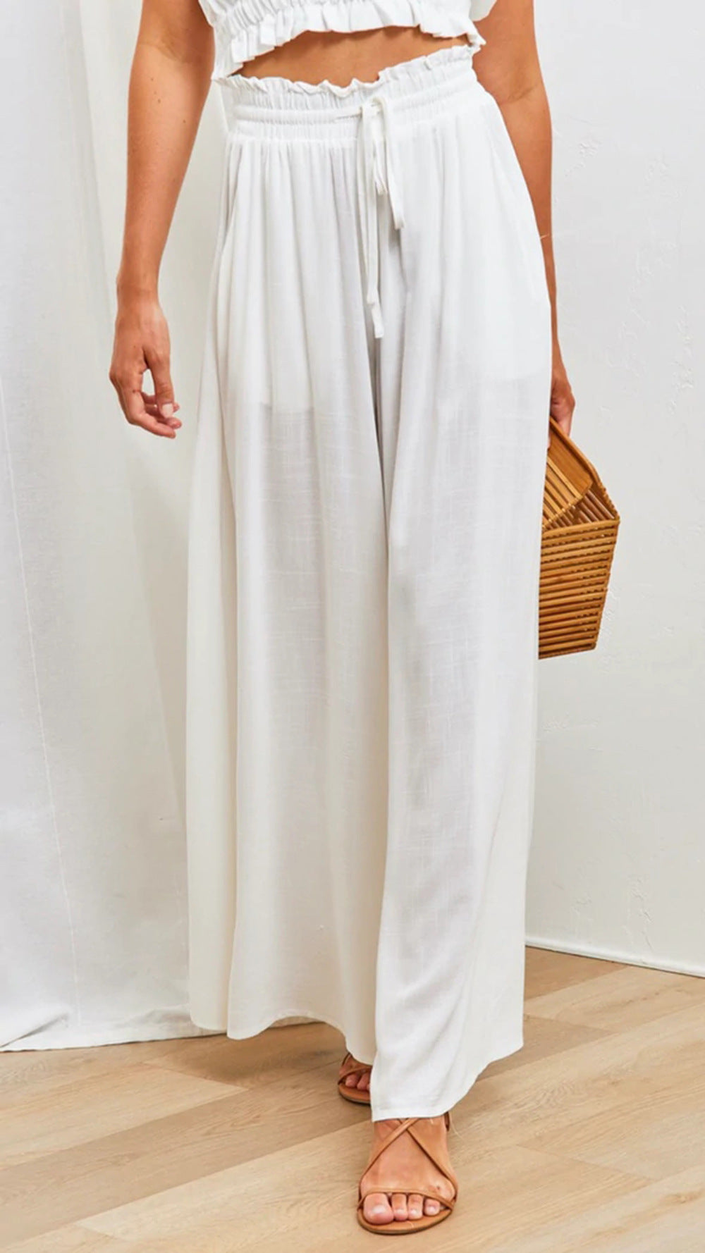 Extra wide pants with elastic waistband – Airy and unique