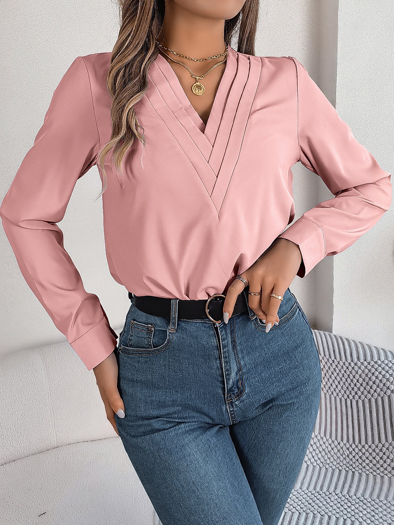 SIGNE – V-neck blouse