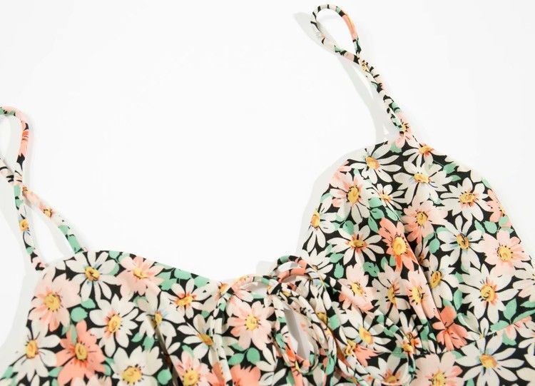 Floral Midi Dress with Thin Straps – Feminine & Relaxed
