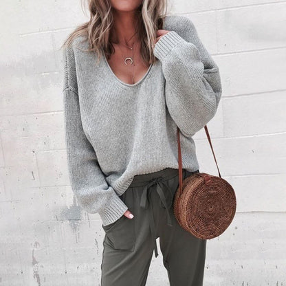 KIM – V-neck knitted sweater