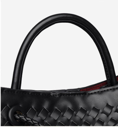 ESMÉE – Woven Handbag with Shoulder Strap | Sleek and Timeless Design