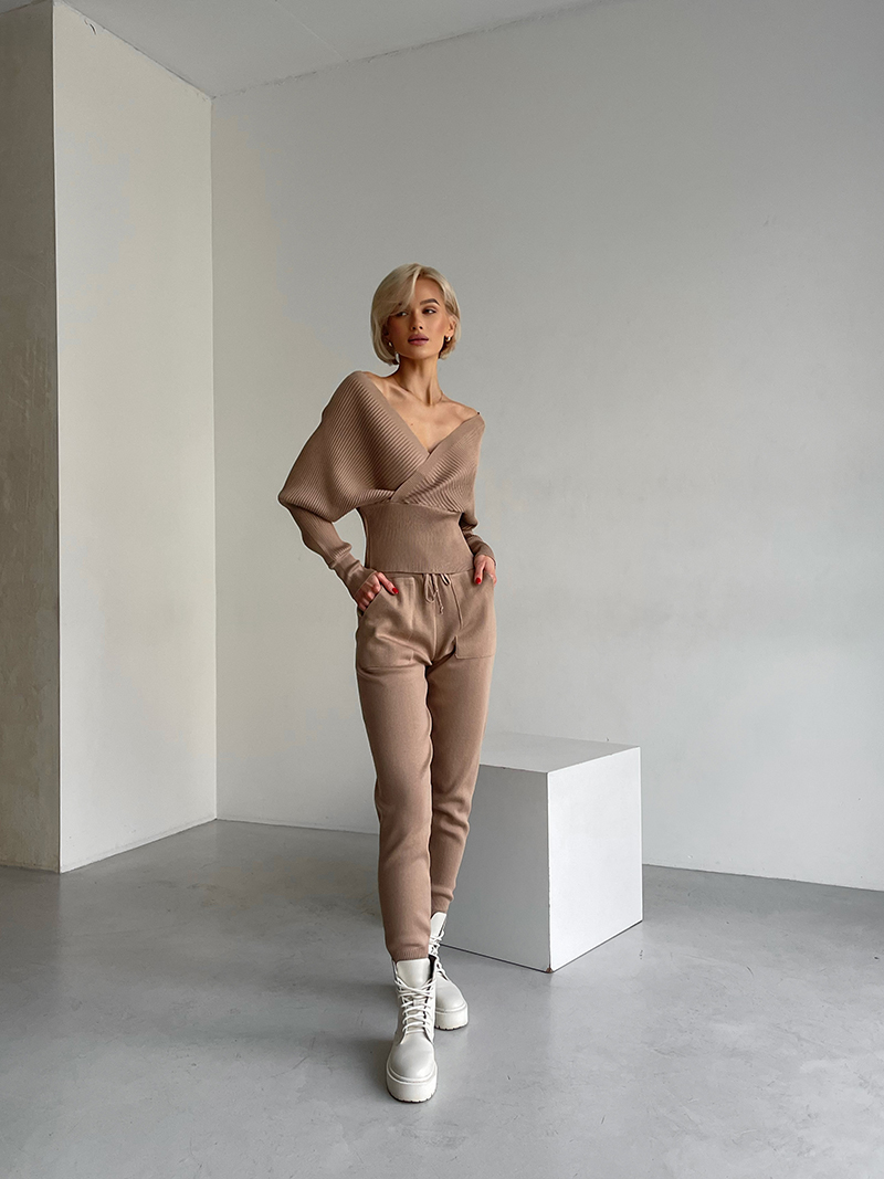 ELSA - V-NECK KNITTED - 2-PIECE SET