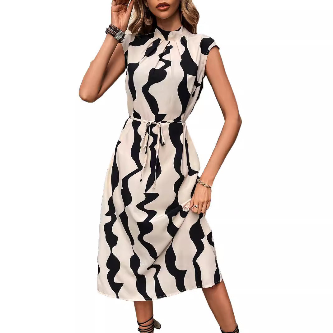 BENOÎTE – Midi Dress with Graphic Pattern | Modern and Expressive