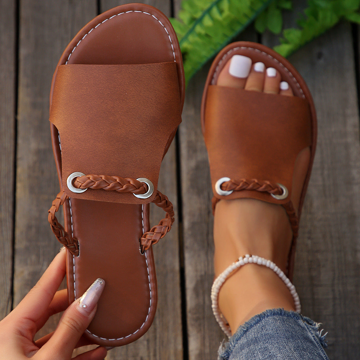 HAILEY – Braided slip-on sandals