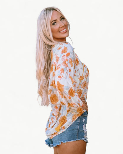 LUNA – Floral v-neck blouse
