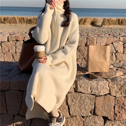 SELMA - HIGH COLLAR & KNITTED - DRESS