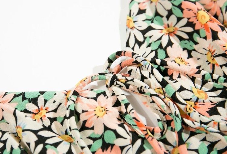 Floral Midi Dress with Thin Straps – Feminine & Relaxed