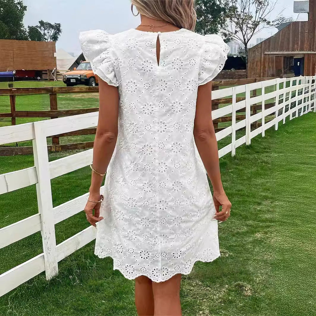 ÉMILIE – White dress with embroidered details | Timeless & charming look