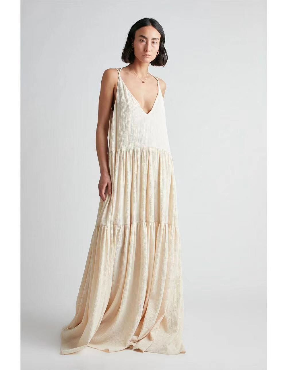 LYRA – Flowing Backless Maxi Dress